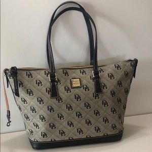 Dooney & Bourke tote